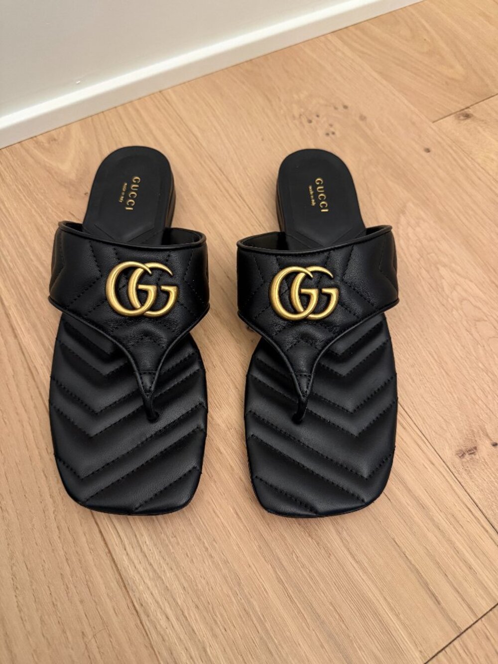 Gucci Marmont GG Padded Chevron Matelasse Leather Thong Flat Sandals Shoes 39